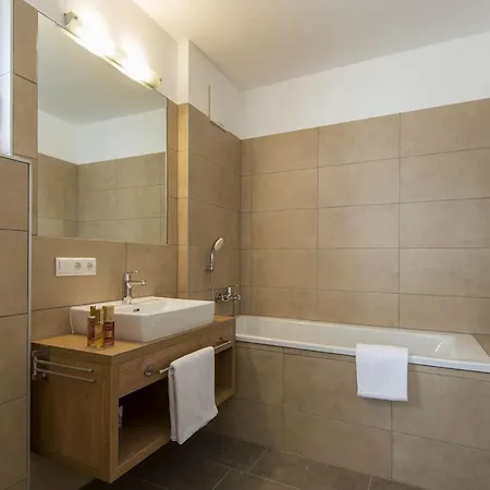 In Near Grafenberg Lift Apartment *